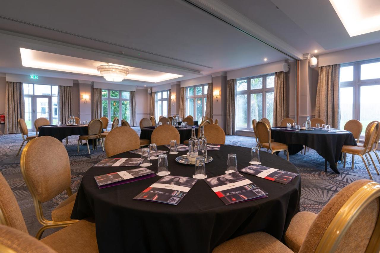 Mercure Blackburn Dunkenhalgh Hotel & Spa Акрингтън Екстериор снимка