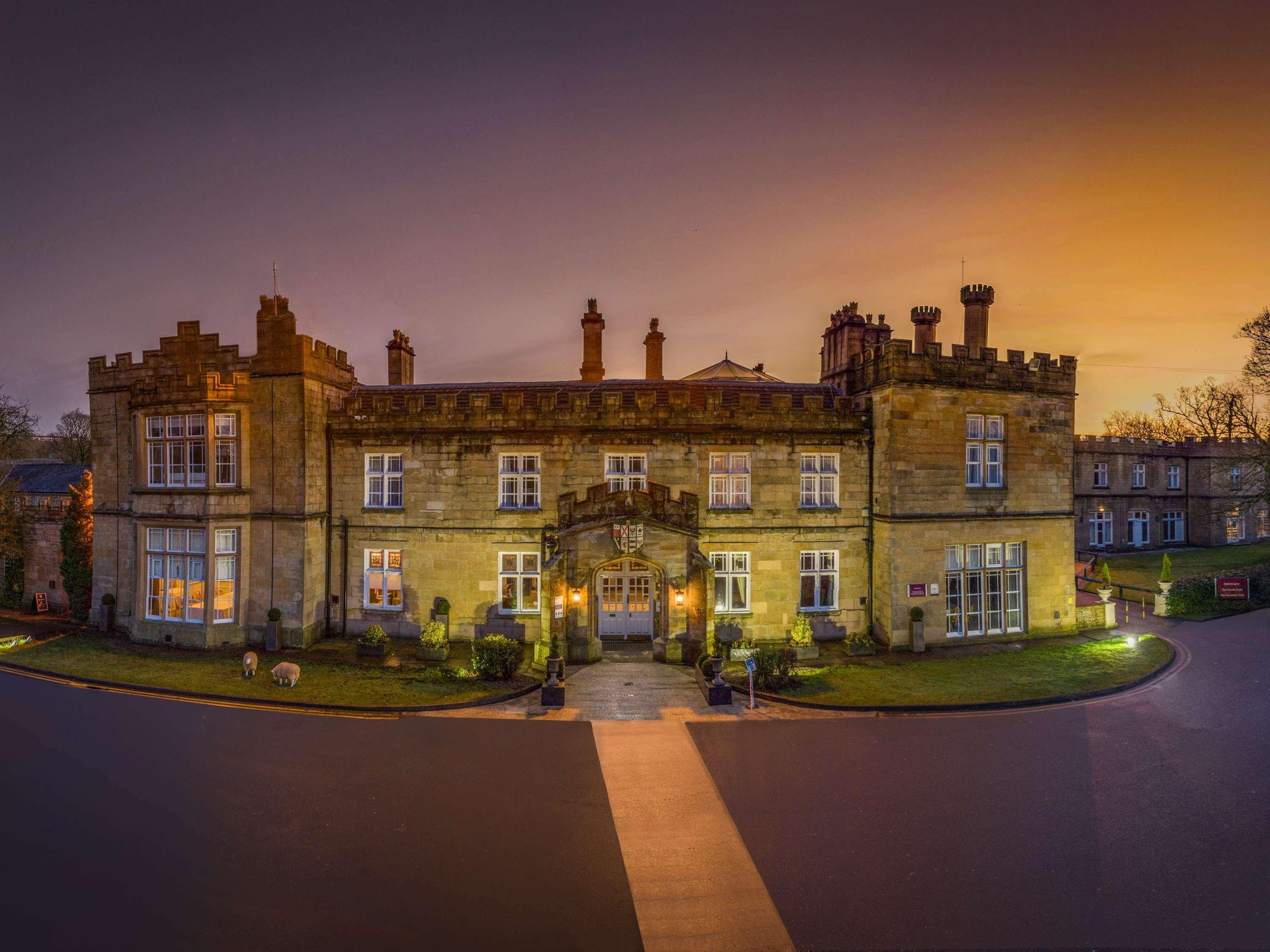 Mercure Blackburn Dunkenhalgh Hotel & Spa Акрингтън Екстериор снимка